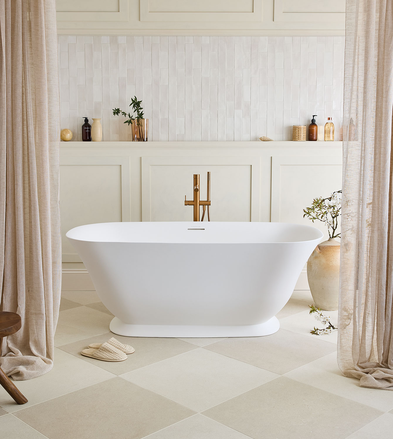 Freestanding and Built in Baths | Claybrook | Free Delivery